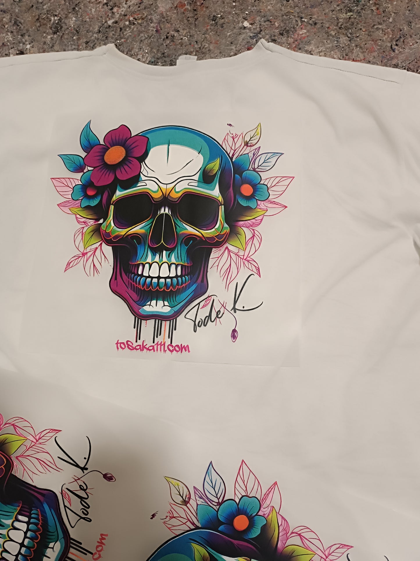 Exclusive Artist-Made Iron-On Transfer – “Floral Skull” – 30 cm × 30 cm Iron-On Transfers for Textiles, T-shirts, Bags and More